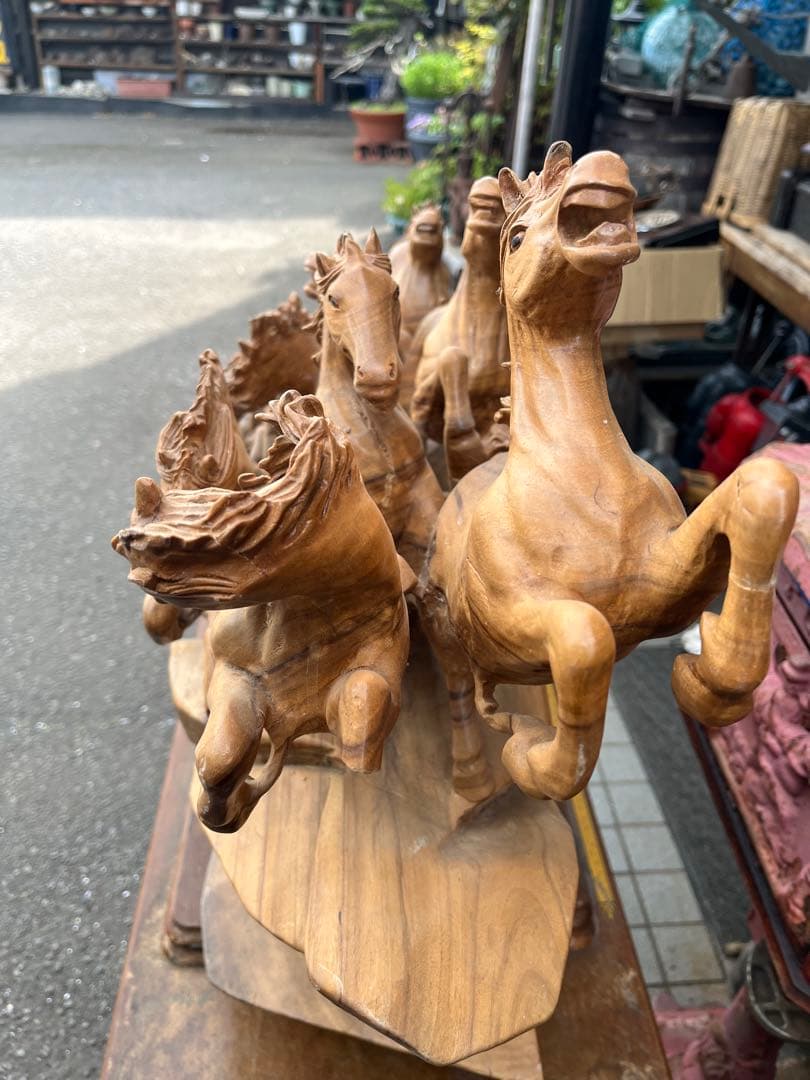 馬の木彫り、木彫り馬、特大95センチ馬群、特大木彫り馬群、９頭の馬、一刀彫り馬群