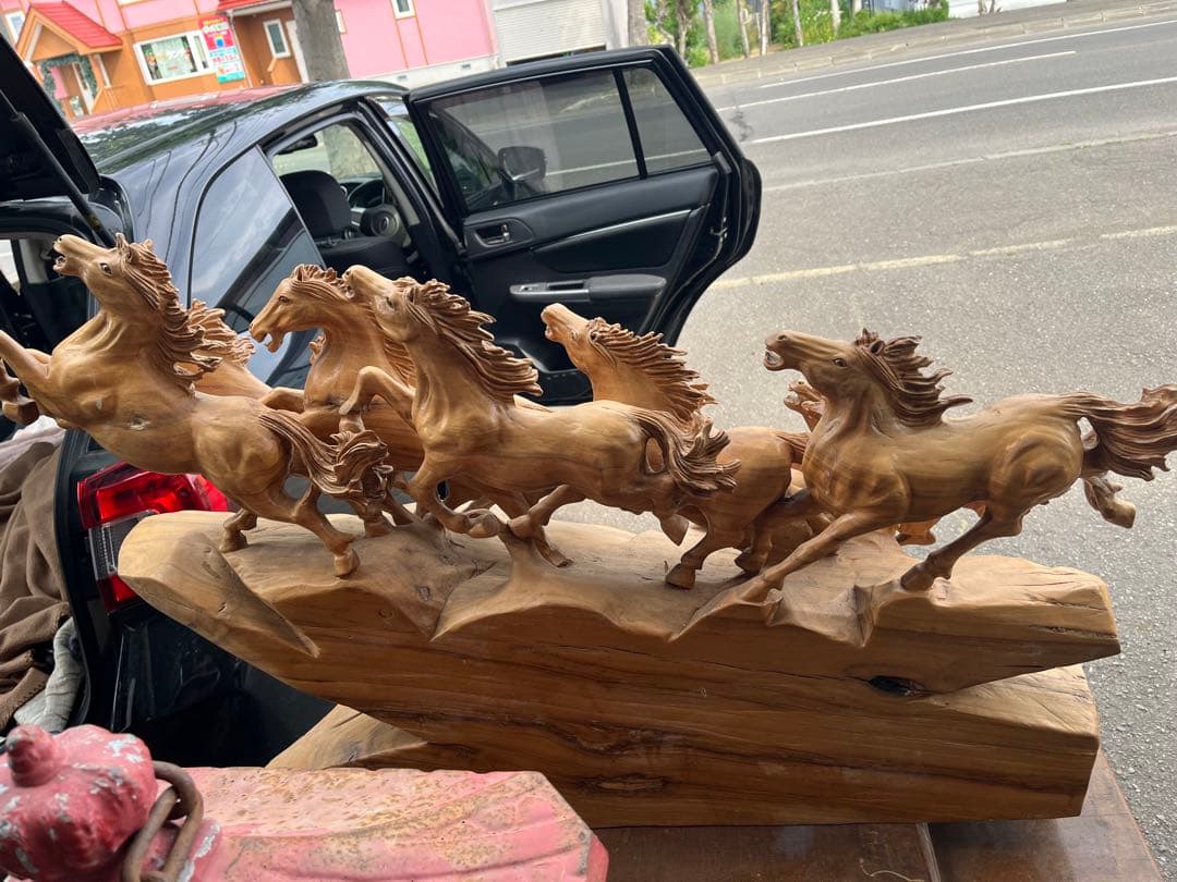 馬の木彫り、木彫り馬、特大95センチ馬群、特大木彫り馬群、９頭の馬、一刀彫り馬群