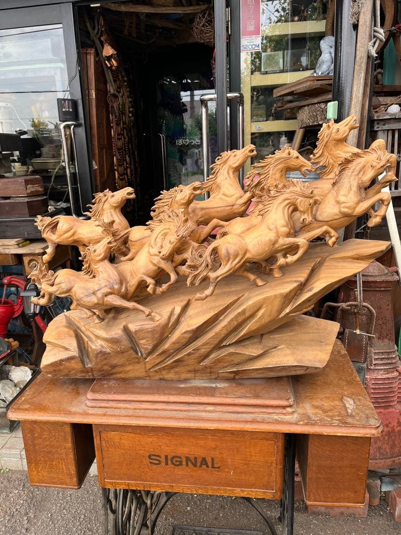 馬の木彫り、木彫り馬、特大95センチ馬群、特大木彫り馬群、９頭の馬、一刀彫り馬群