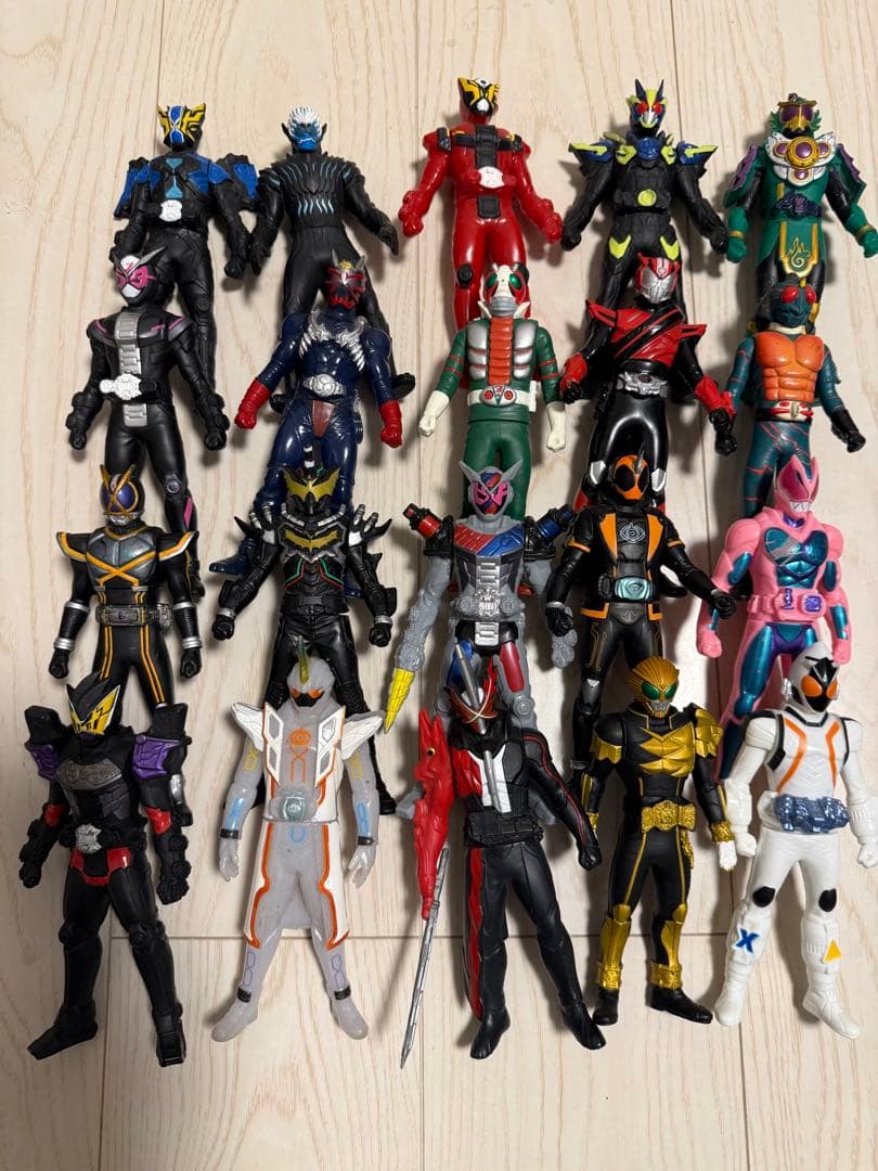 仮面ライダー ソフビ159体　戦隊16体　ウルトラマン2体　まとめ売