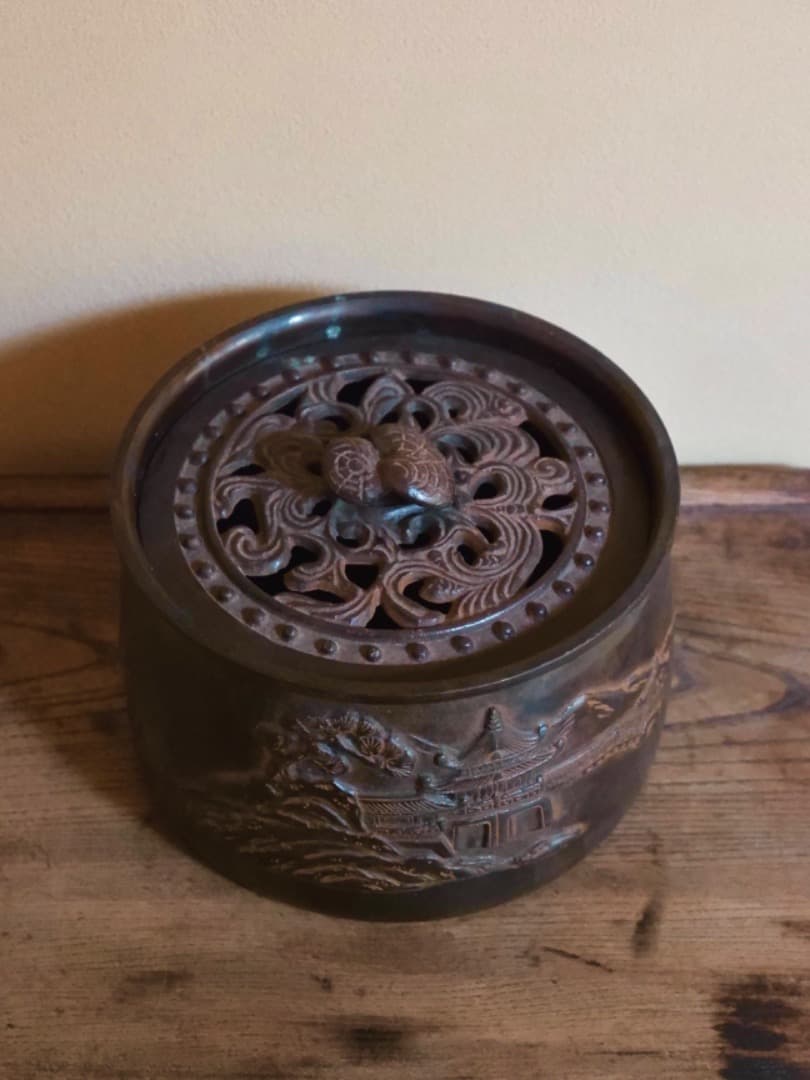 楼閣山水紋　霊芝摘蓋　建水　銅製　茶道具　佐渡銅器　重さ1900g　Q2331