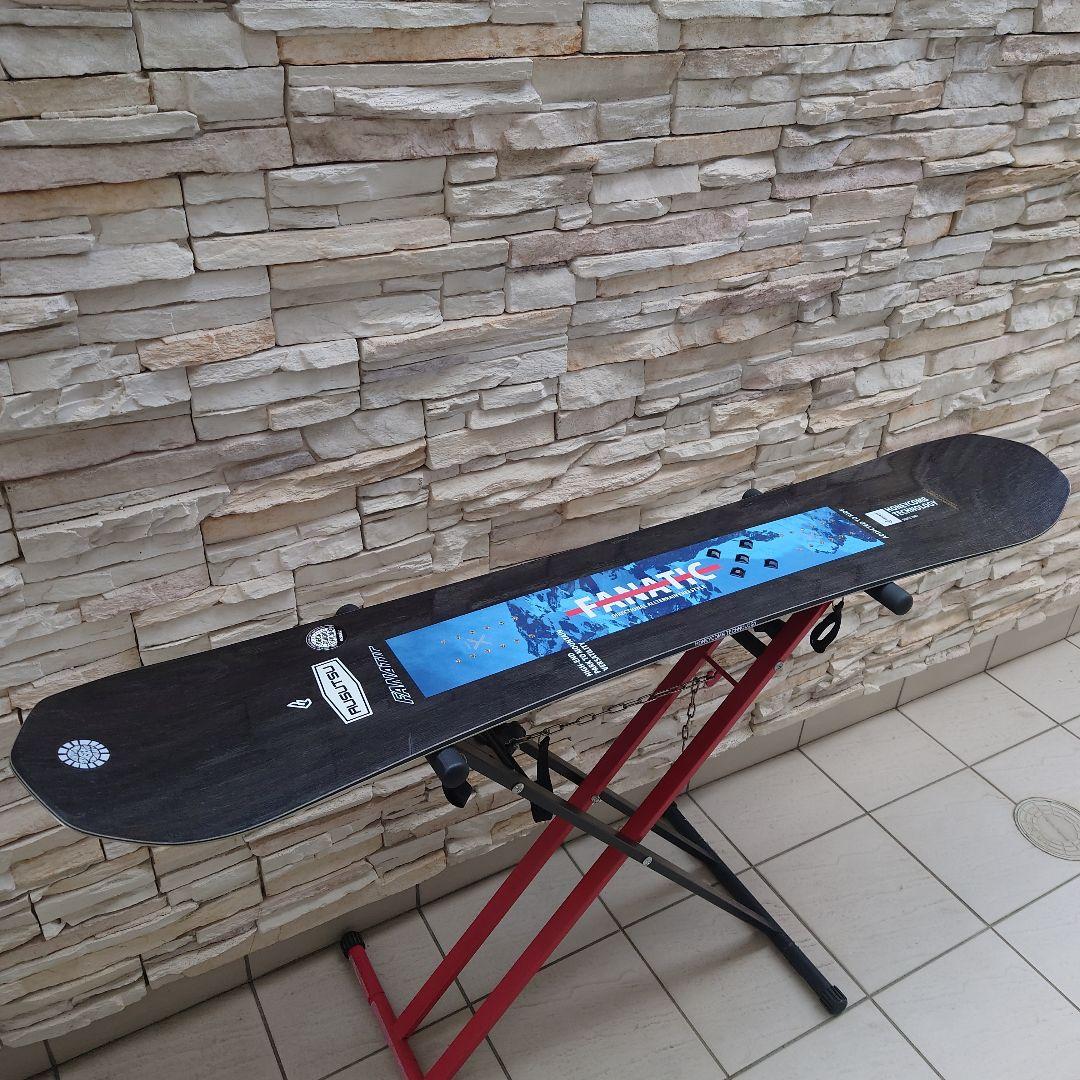 FANATIC/FTC美品スノボー板153センチ（実測151㌢）20-21