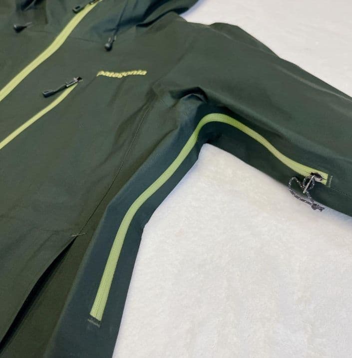 未使用級 patagonia パタゴニア アントラックド ジャケット オリーブ