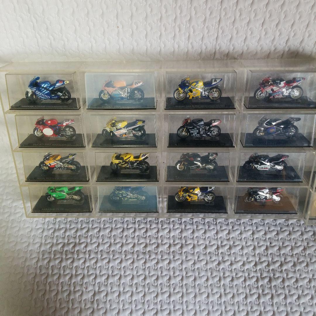 バイク　フィギュア　32台