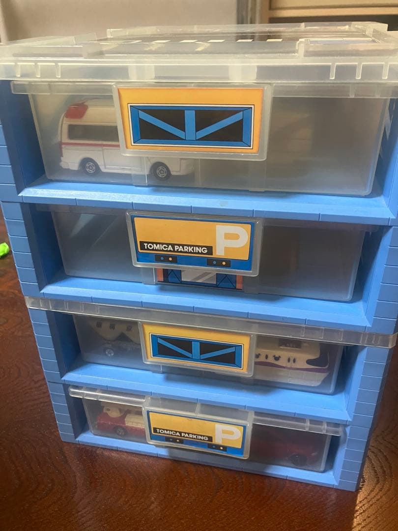 【まとめ売り・レアトミカあり】33台セット ＆ 4段パーキング収納ケース