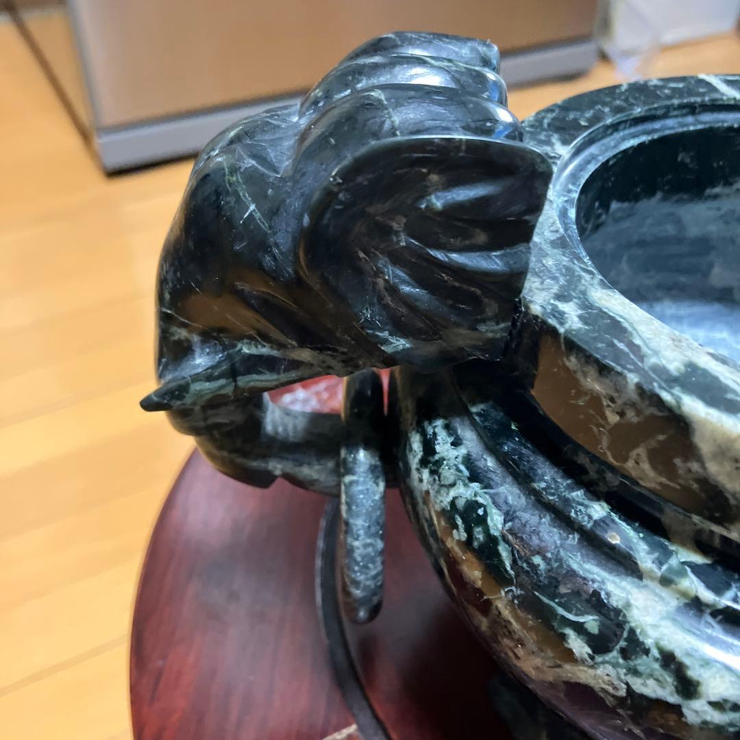 三足香炉　蛇紋石　大きめ獅子 象