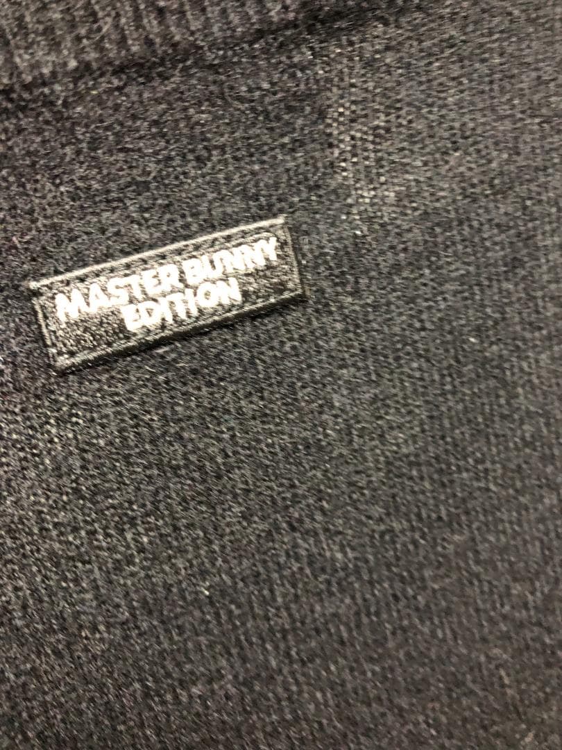 完売 未使用タグ付き Vネック カシミヤニットベスト 4 M 黒 マスターバニー