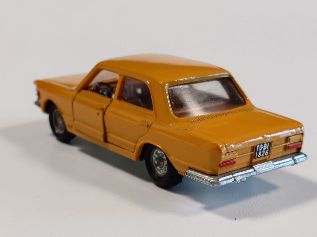 ミニカー MERCURY FIAT 130