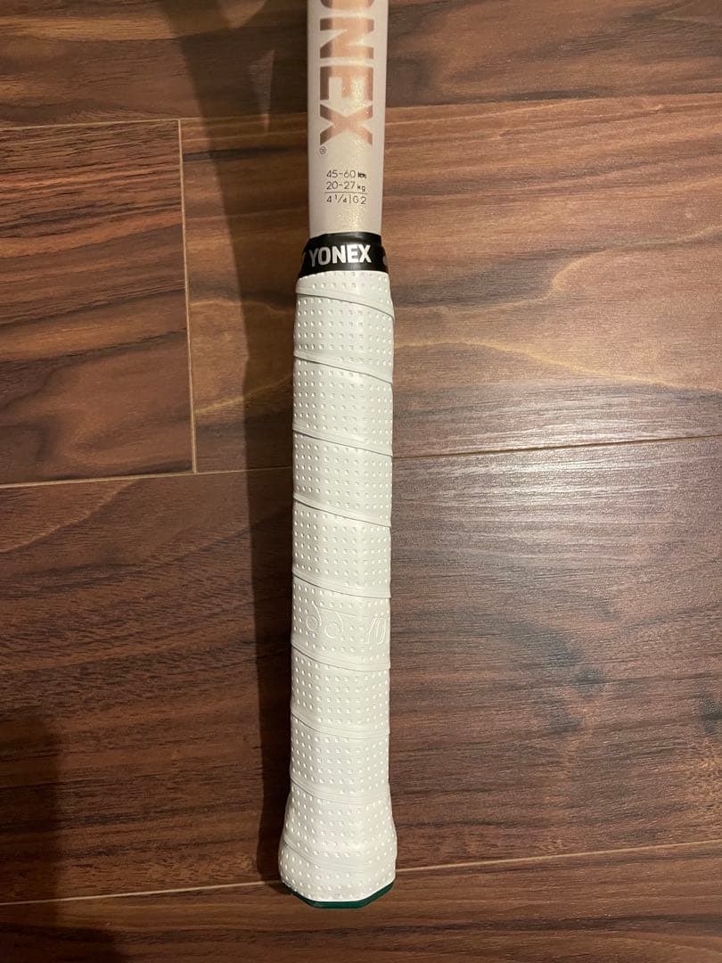 【週末6千円値下】YONEX VCORE 100 サンドベージュ G2