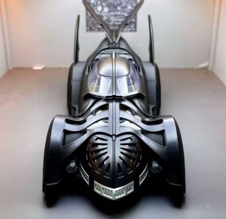 ★未使用 Wウィング バットモービル 1/18 ミニカー バットマン レア品