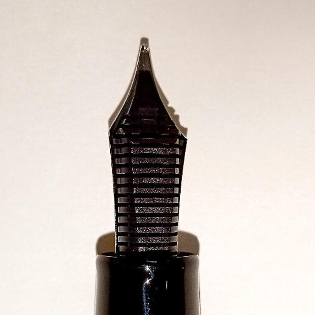 プロフェッショナルギア 銀 万年筆 太字(B)