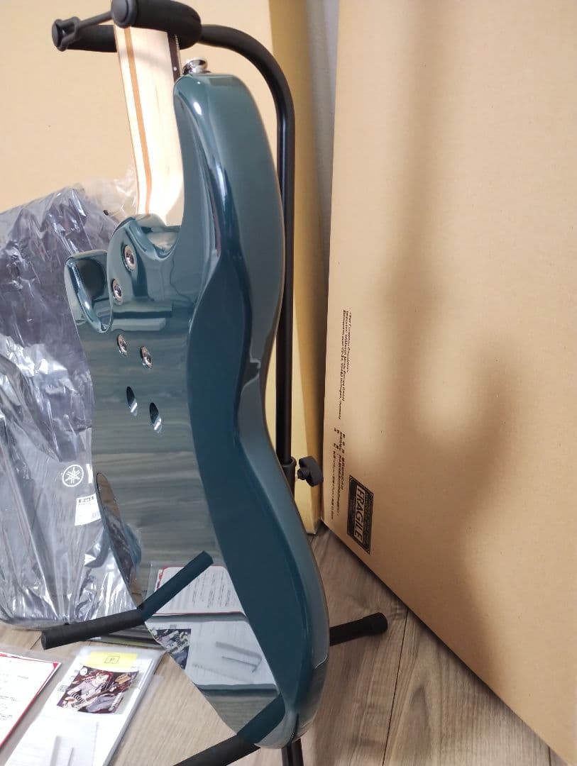 YAMAHA BB435 ティールブルー エレキベース 5弦ベース ヤマハ