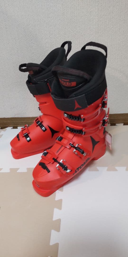 ATOMIC スキーブーツ レッドスター