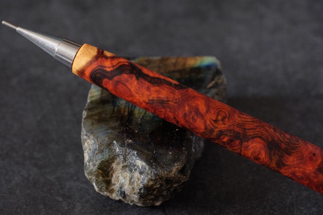 PG5木軸カスタム0214　高村杢工房 製図用シャープペンシル　極上花梨瘤紅白