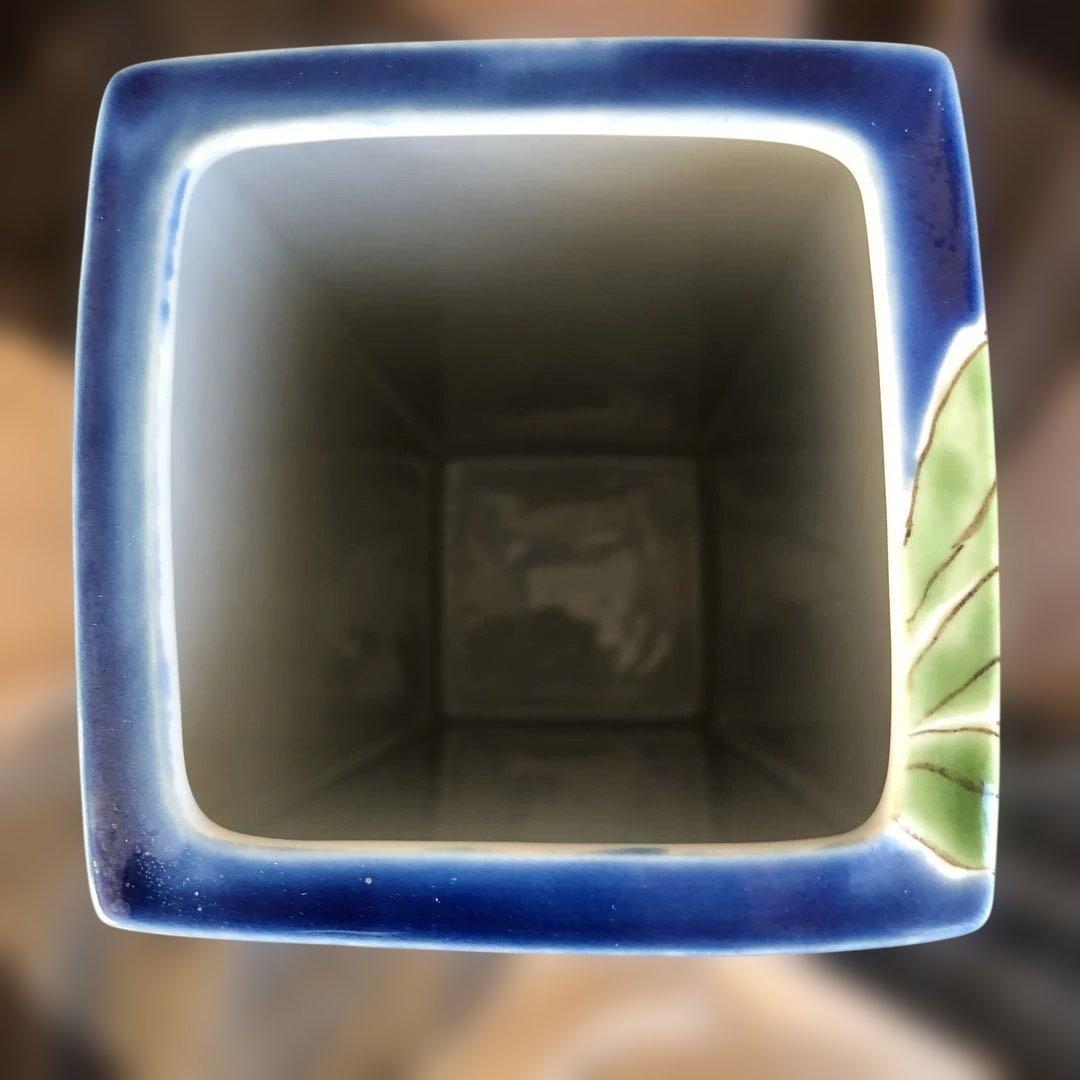 九谷焼　川田　稔　花瓶　クリスマスローズ