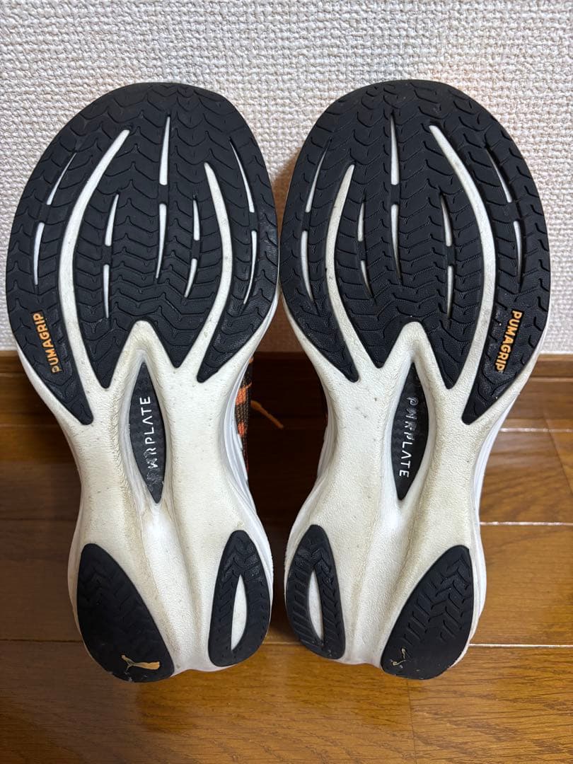 PUMA ディヴィエイトニトロ３ランニングシューズ オレンジ 25.0㎝