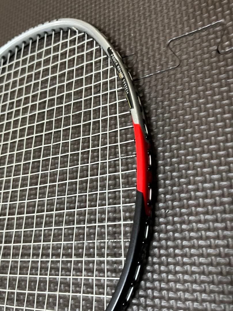 【希少・美品】YONEX アーマーテック700バドミントンラケット