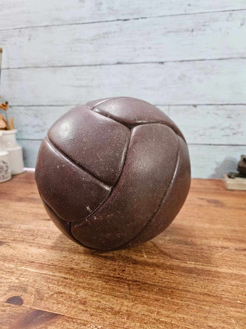 アンティーク 古いサッカーボール 本革製 レザー フットボール ヴィンテージ