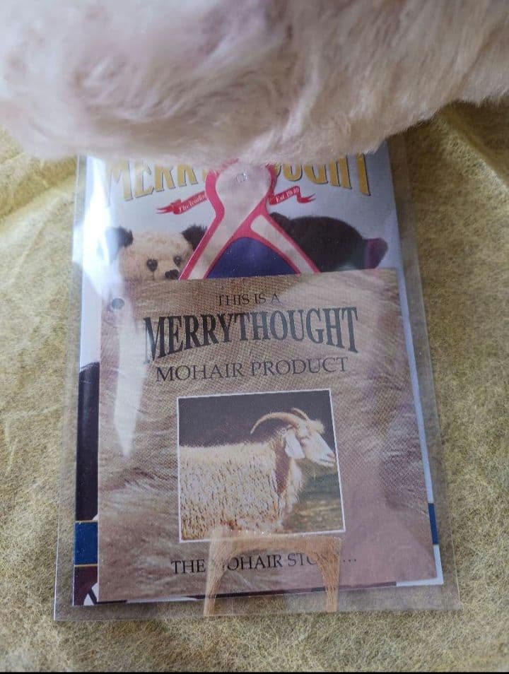 イギリスのメリーソート社の2002年テディベア