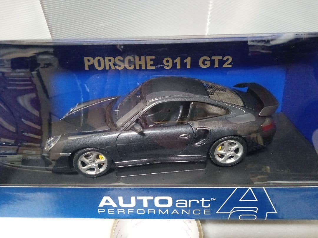 オートアート 1/18 ポルシェ911 996 GT2 2002