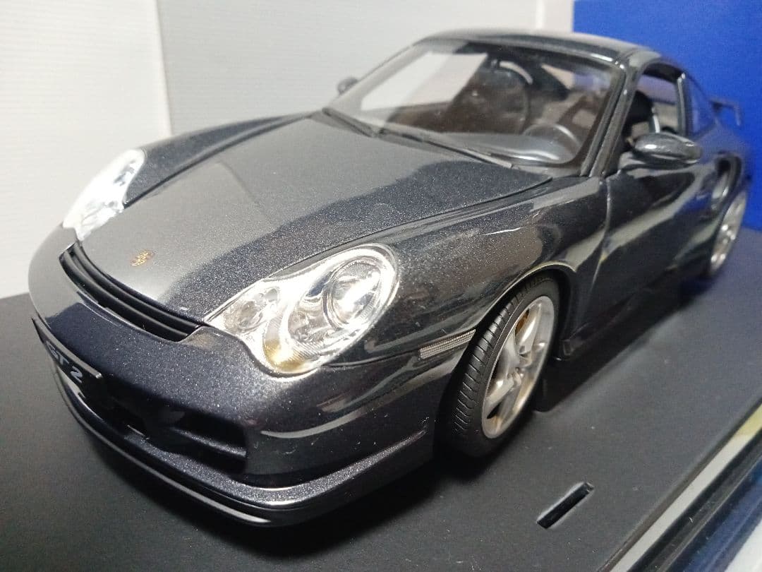 オートアート 1/18 ポルシェ911 996 GT2 2002