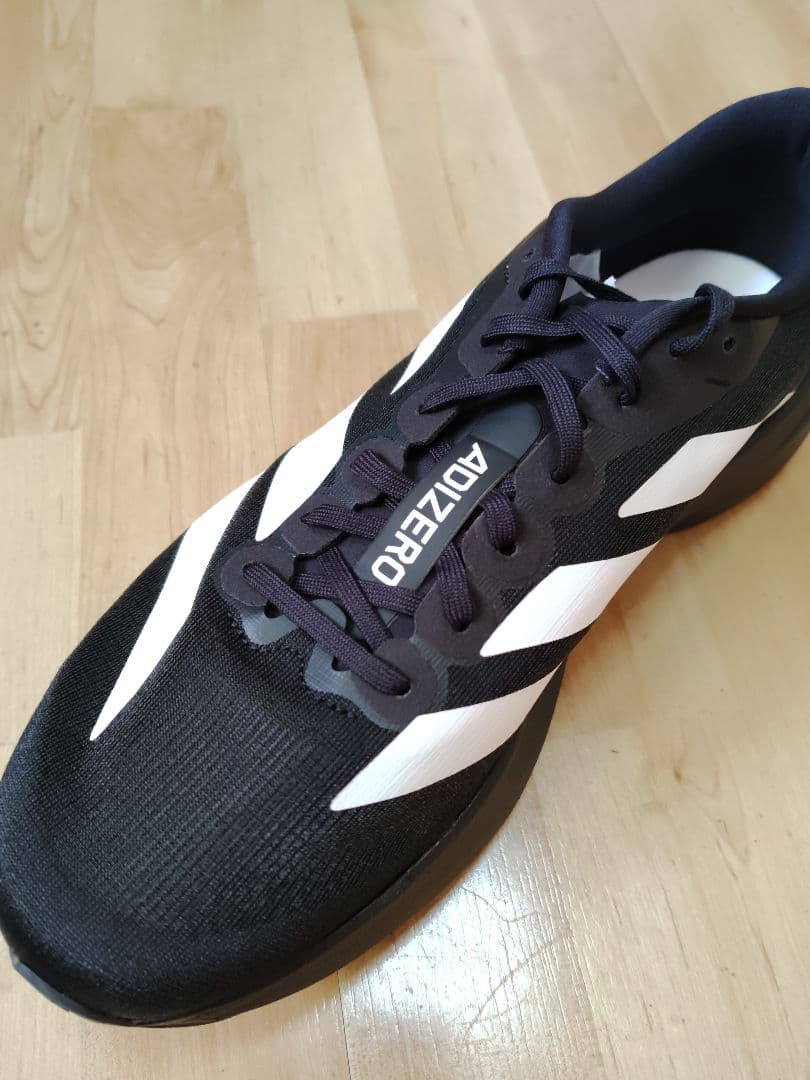 【未使用 & 送料無料】Adizero EVO SL（27.5、白黒ミックス）