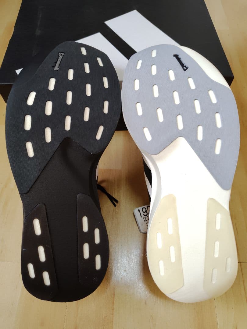 【未使用 & 送料無料】Adizero EVO SL（27.5、白黒ミックス）