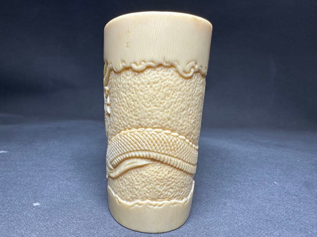 極上　天然素材　アンティーク　筆筒　置物　骨董　飾り物　古美術品　 細密細工彫刻