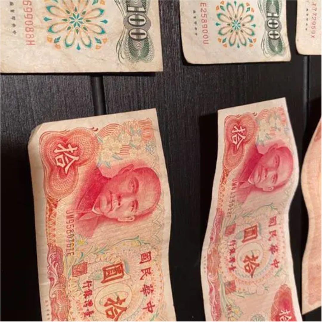 貴重な外国紙幣と硬貨のセット✨ビートルズ記念付き❤️