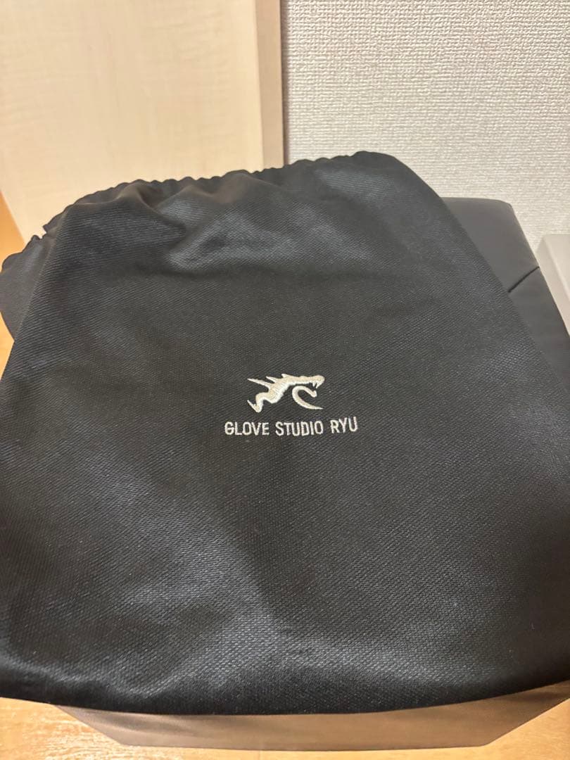 RYU 硬式グラブ　投手用　袋付き