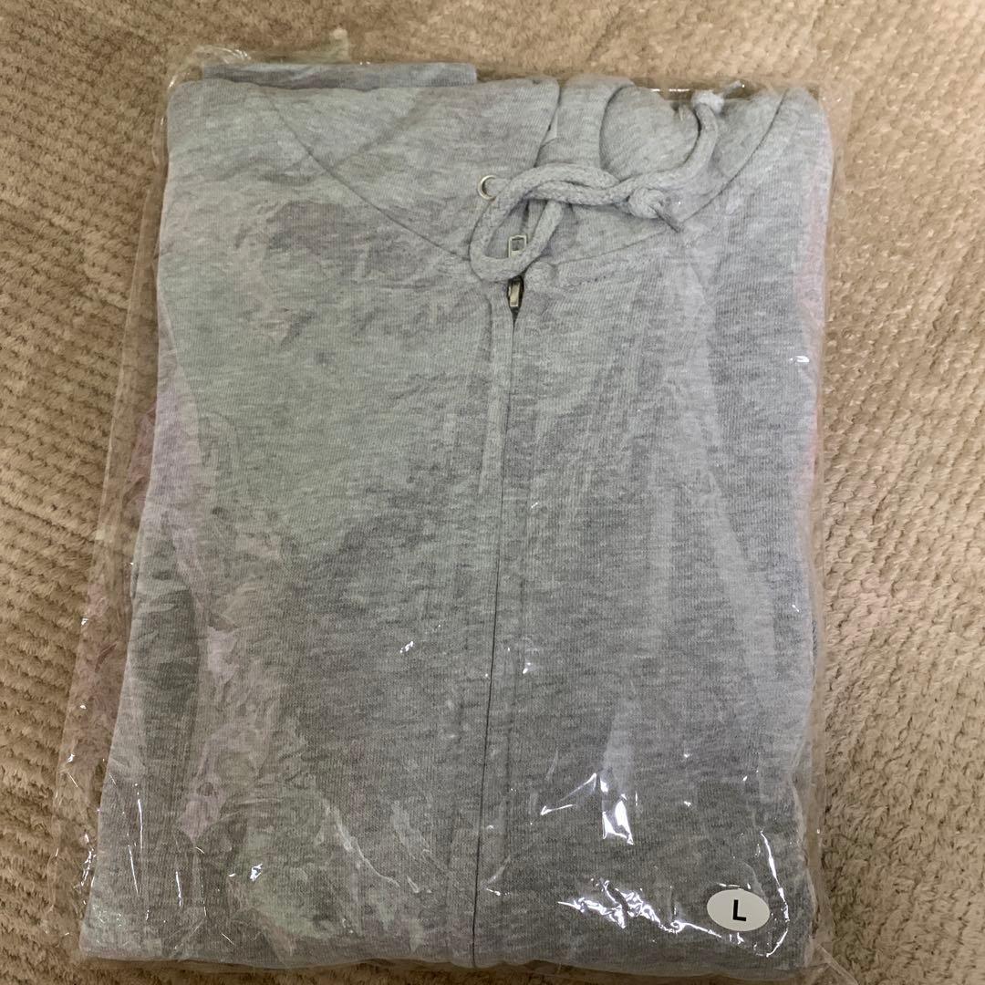 中森明菜さんのパーカー