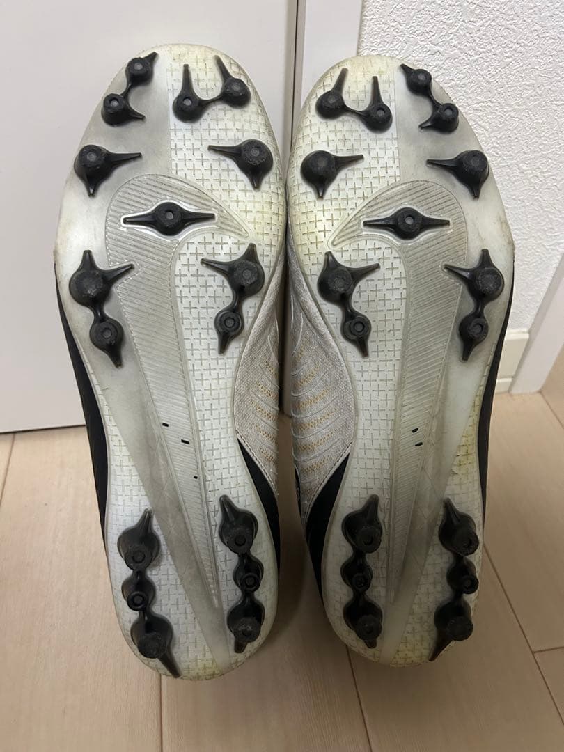 Nike サッカーシューズ スパイク ホワイト/ブラック/ゴールド