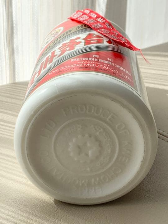 貴州　茅台酒　マオタイ酒　２００１年　天女ラベル　５３%