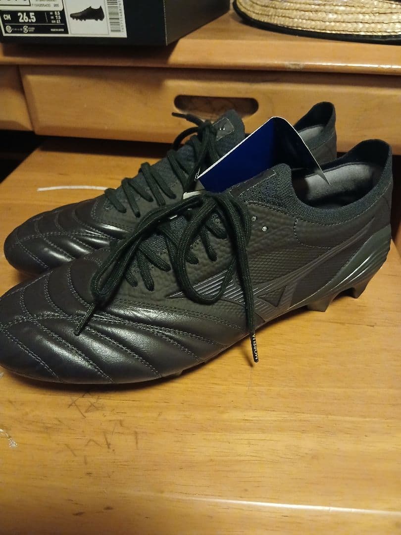 サッカースパイク モレリアネオ4βLTD