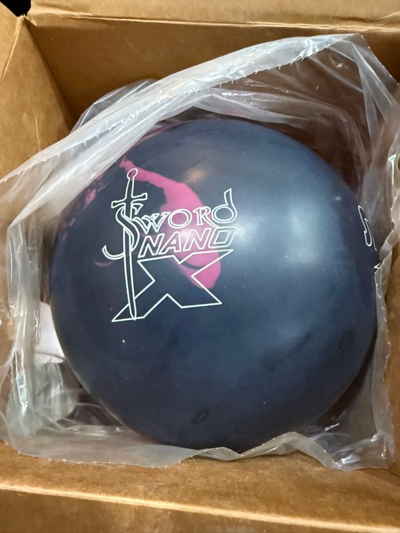 ボウリングボール　ストーム　ソードナノX 15P 新品　未使用　STORM