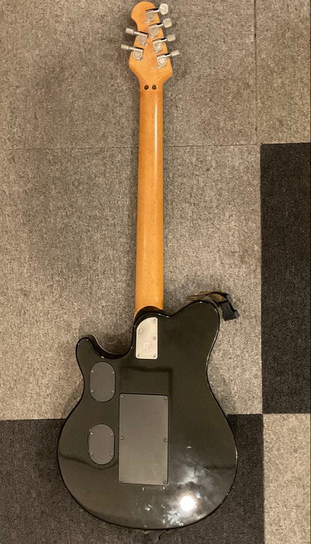 MUSIC MAN エレキギター
