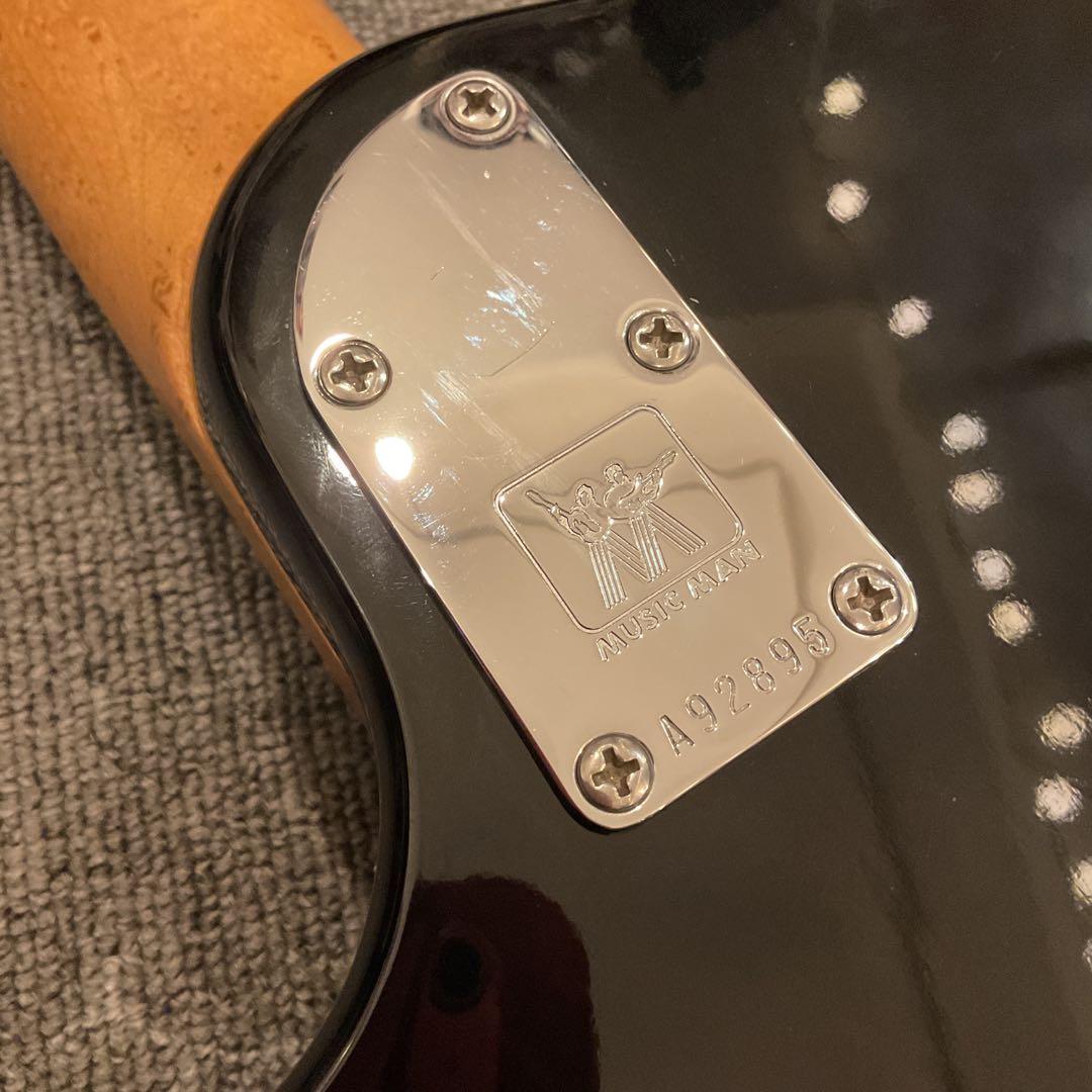 MUSIC MAN エレキギター
