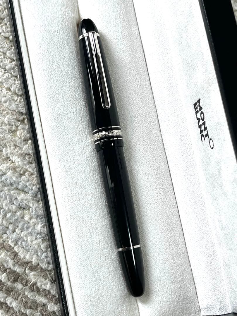 モンブラン マイスターシュテュック　P146 万年筆　Fニブ　プラチナ