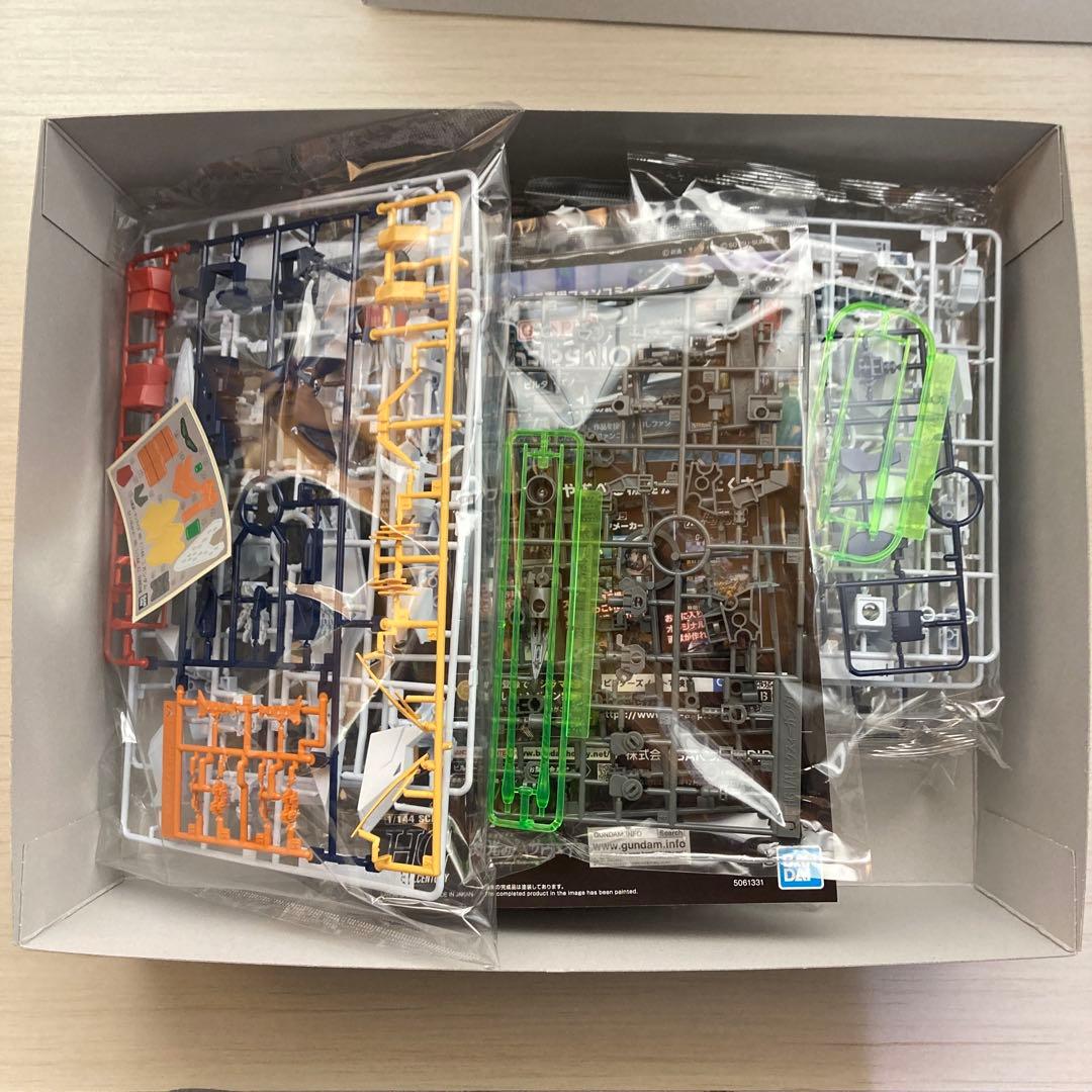 ガンプラ HG クスィーガンダム 未組立品 デカール付き