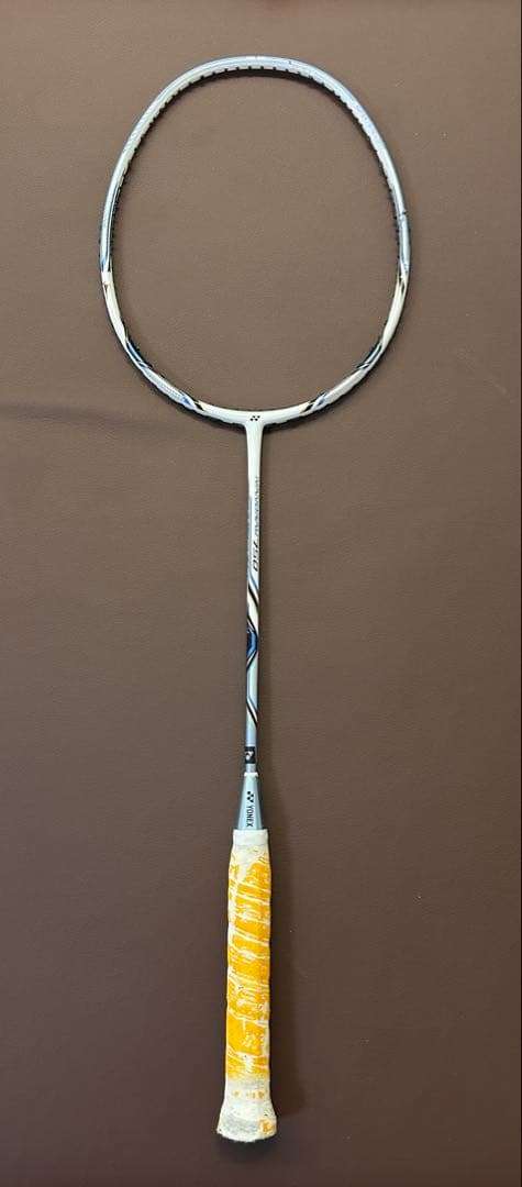 バドミントンラケット ヨネックス NANORAY750