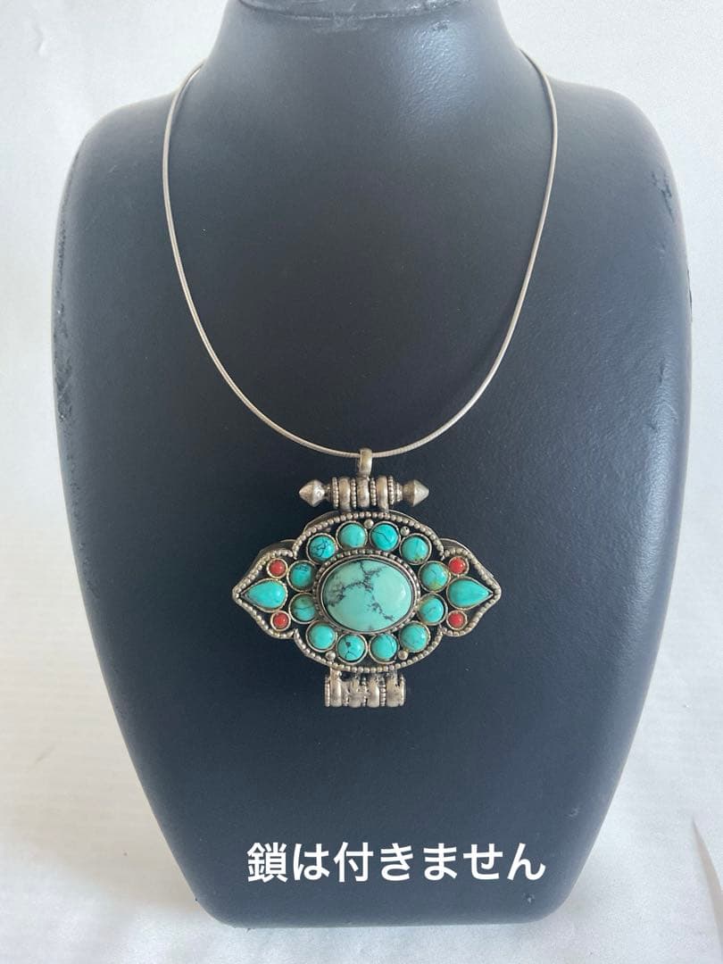 古いアフガニスタンSV伝統工芸「花のペンダントヘッド/経典入」①