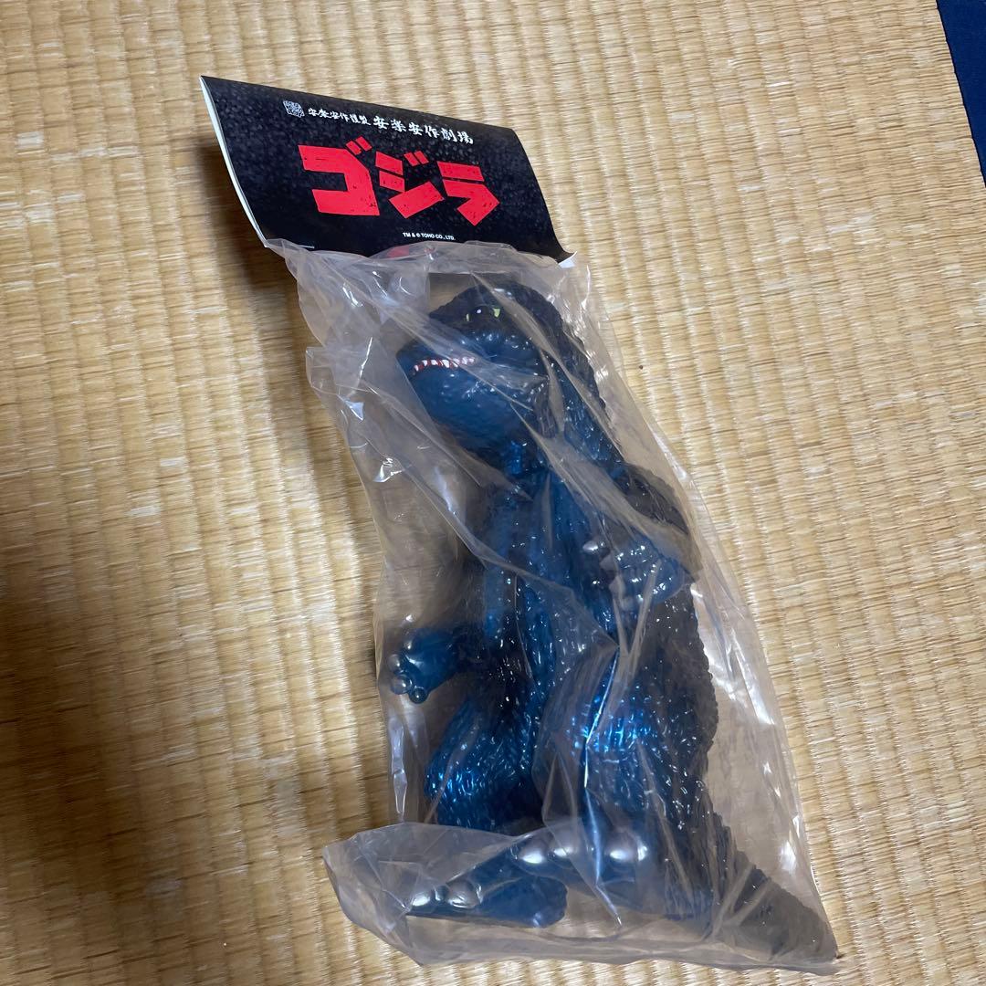ゴジラ フィギュア 2023年製　メディコムトイ　ソフビ