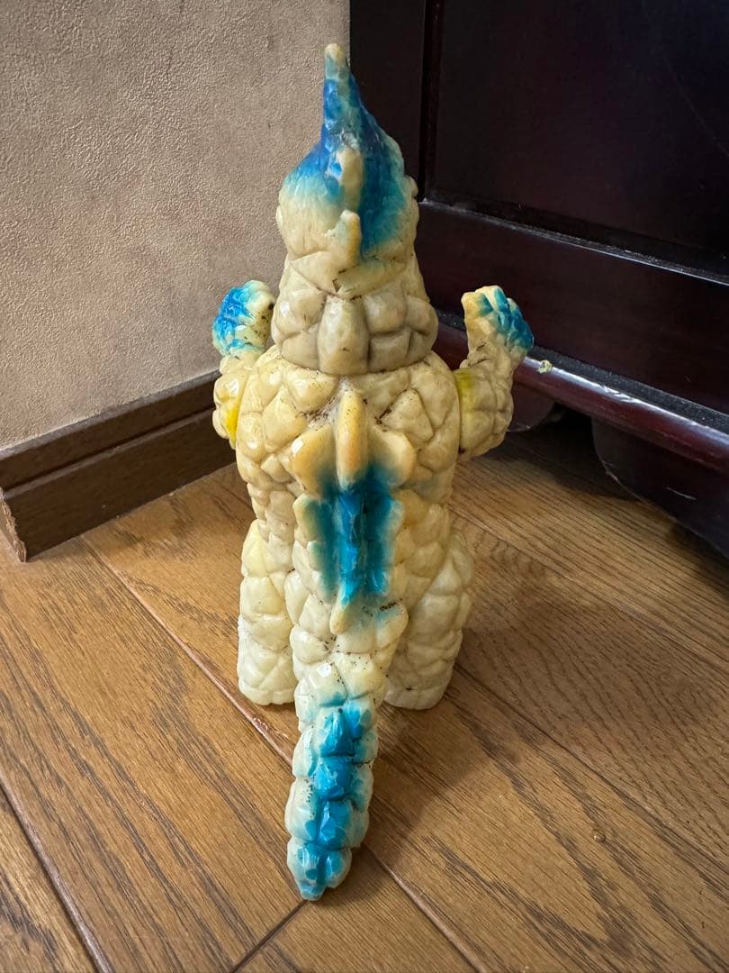 透明怪獣ゴルバゴス　ウルトラマンシリーズ 怪獣 フィギュア