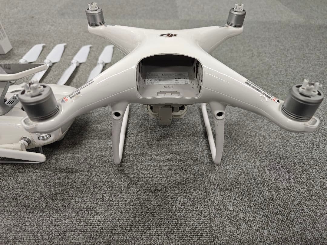 美品! DJI Phantom 4 PRO + V2.0、バッテリー3個付