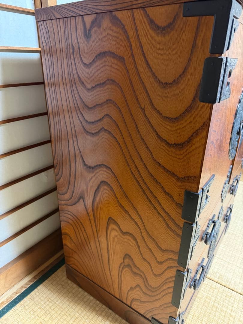 和箪笥 アンティーク たんす伝統的な日本の木製タンス