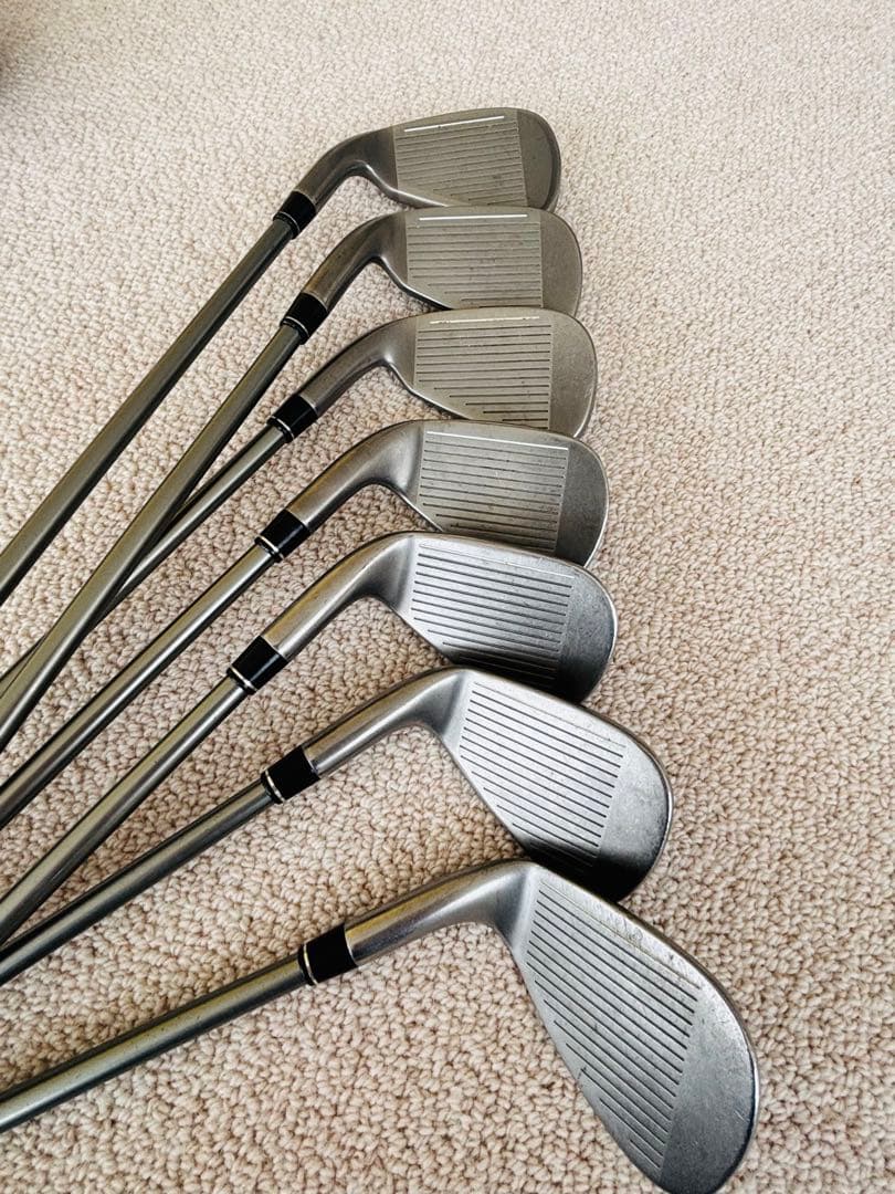 TaylorMade RBZ レディースクラブセット&キャディーバッグ　右利き