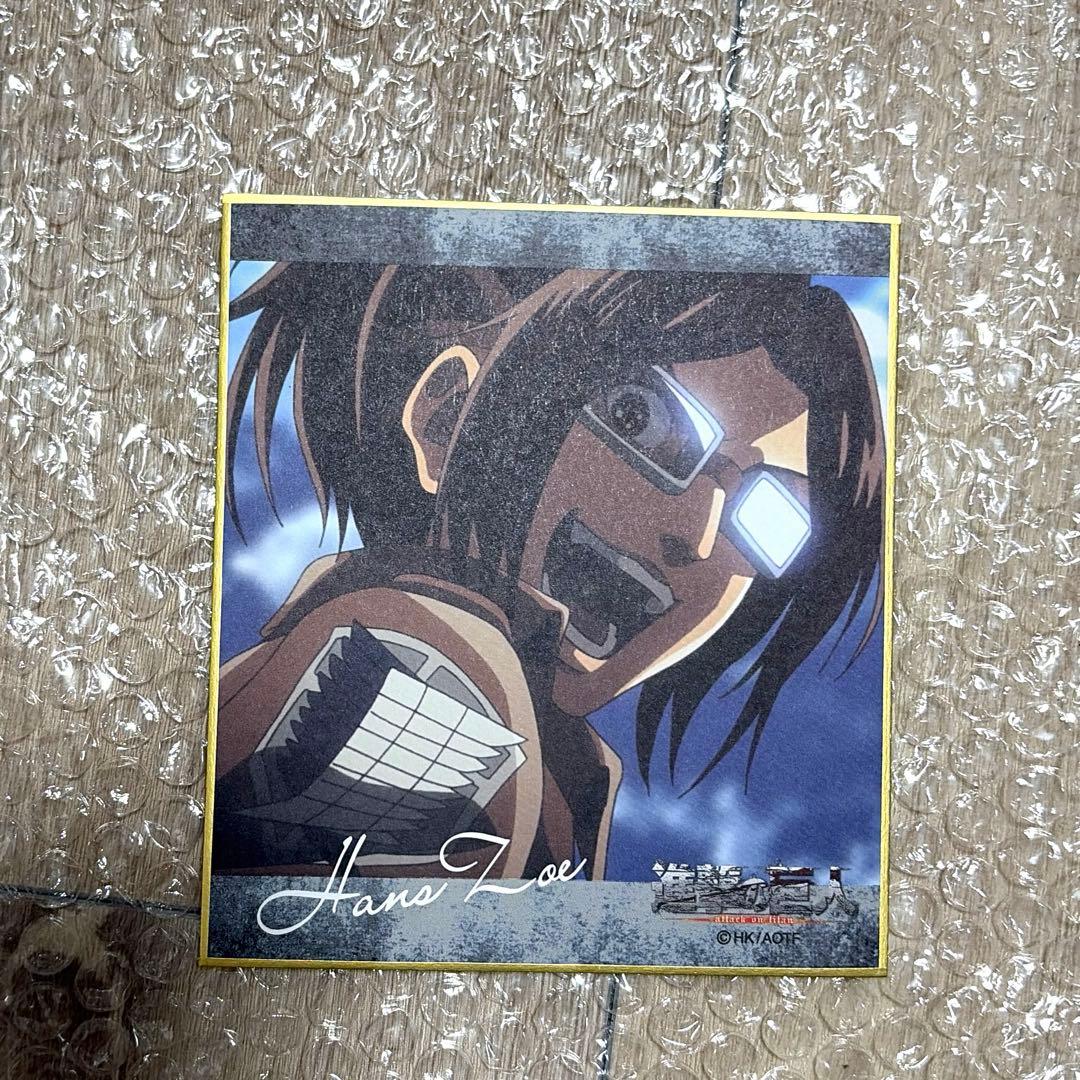 進撃の巨人 描き下ろし 座り 缶バッジ ハンジ　32点　色紙　おまけあり