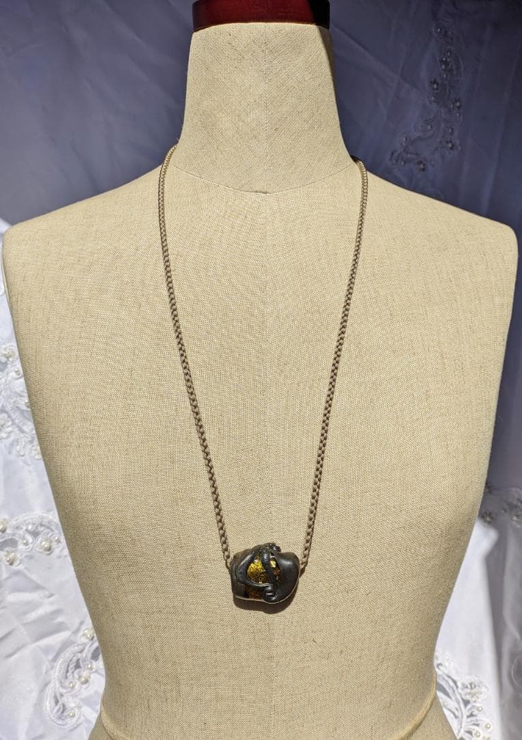 吉田正子トンボ玉（拾玖）　「江戸組み紐」ネックレス　ガラス玉に込めた日本画