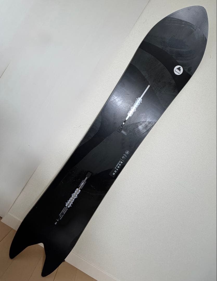 Burton パウダーボード　142 先端にサビがあります