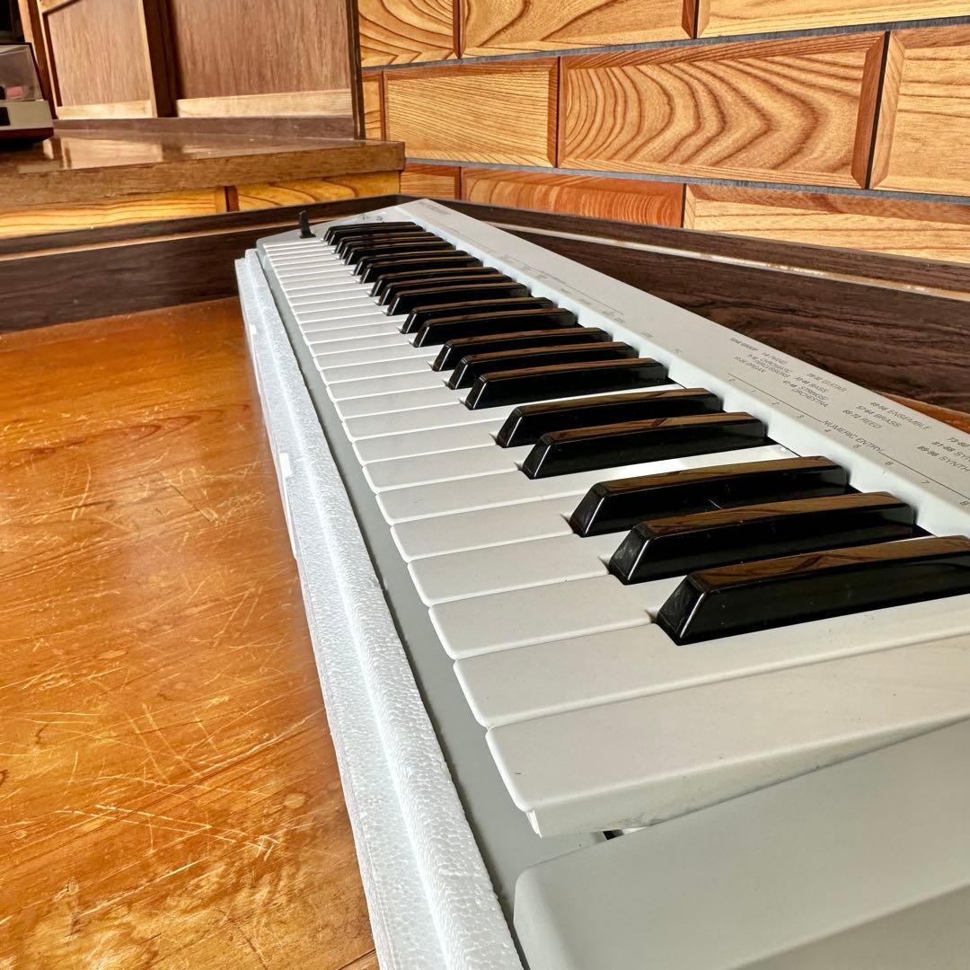 Roland MIDIキーボードコントローラー PC-180